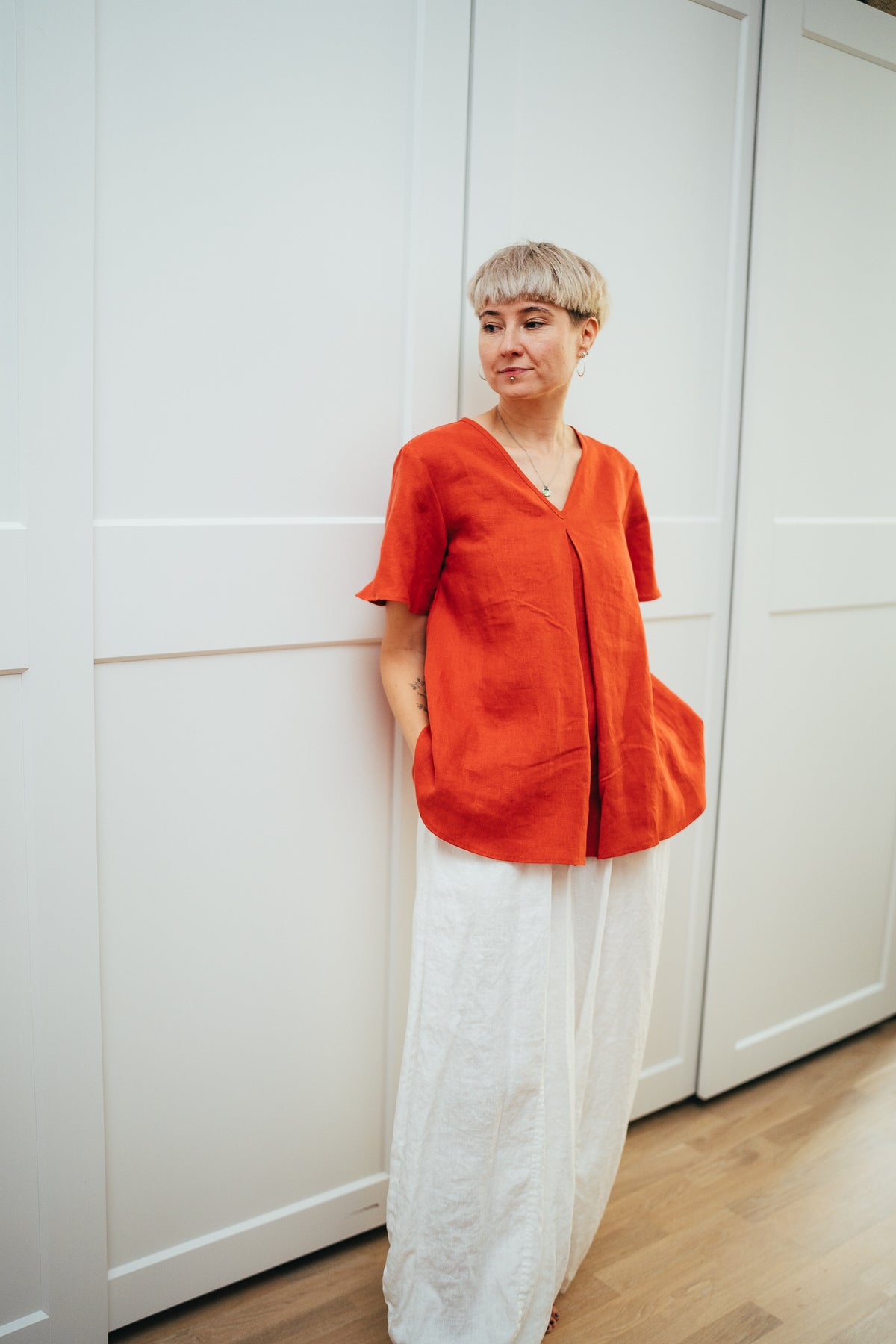 Bell shaped linen top with a Pleat &#39;Bella&#39;