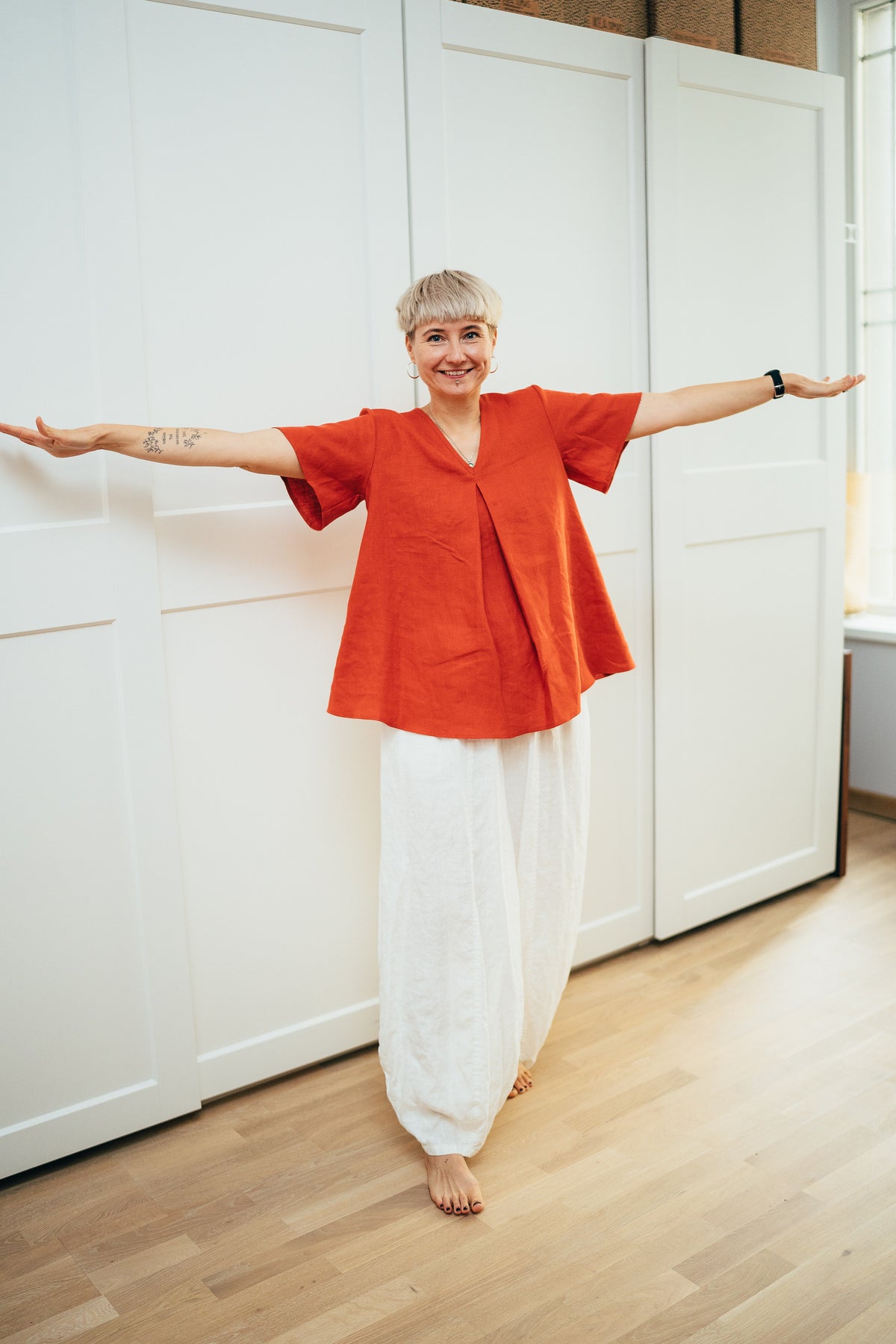 Bell shaped linen top with a Pleat &#39;Bella&#39;