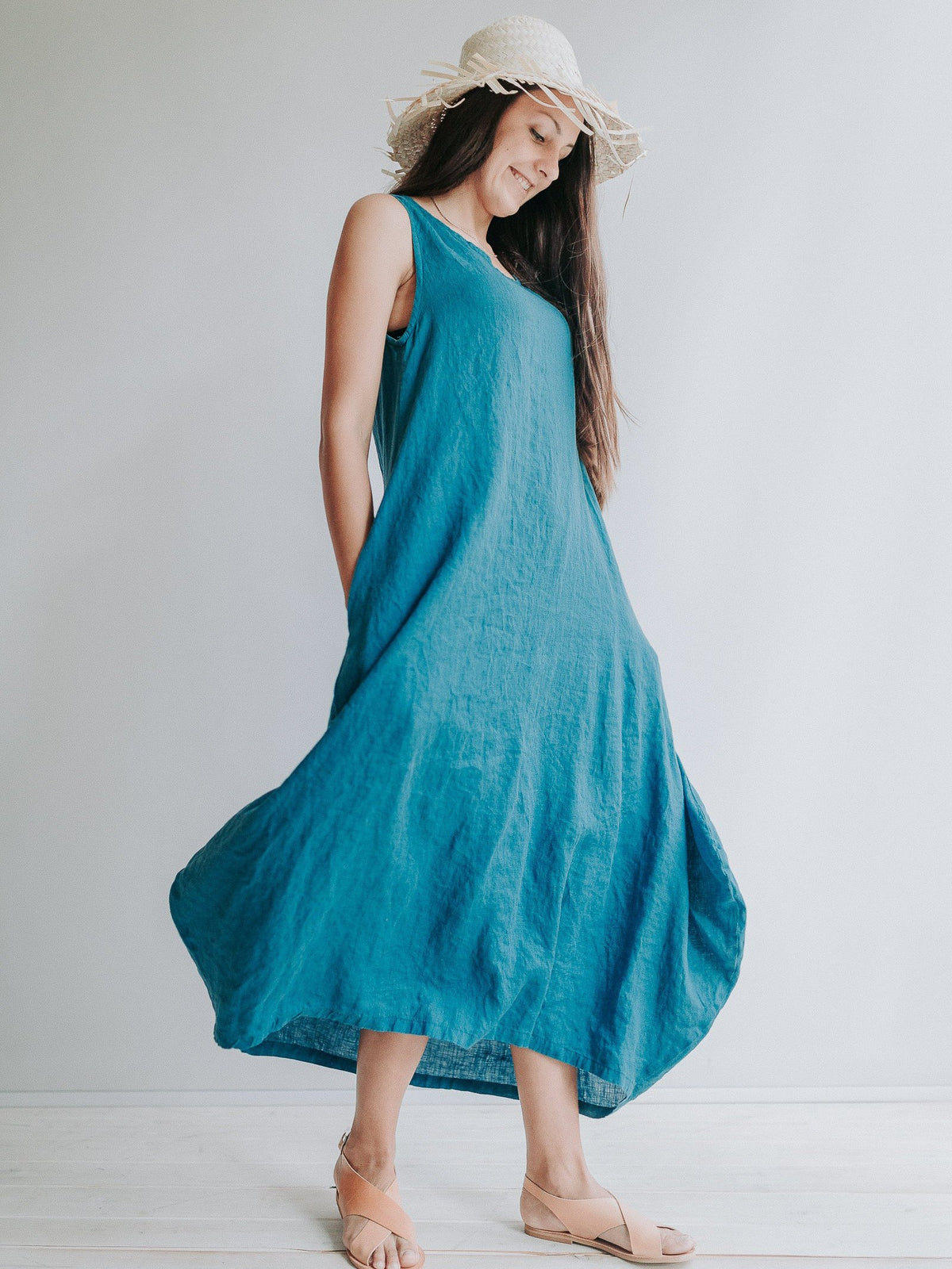 Sleeveless Linen Dress "Anna" with Pockets
