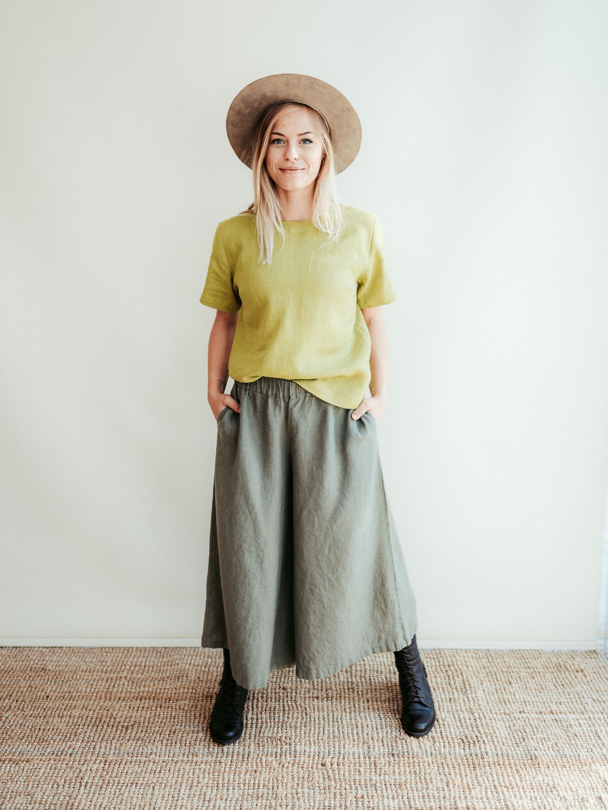 Linen T-shirt for Women with Set-In Sleeves