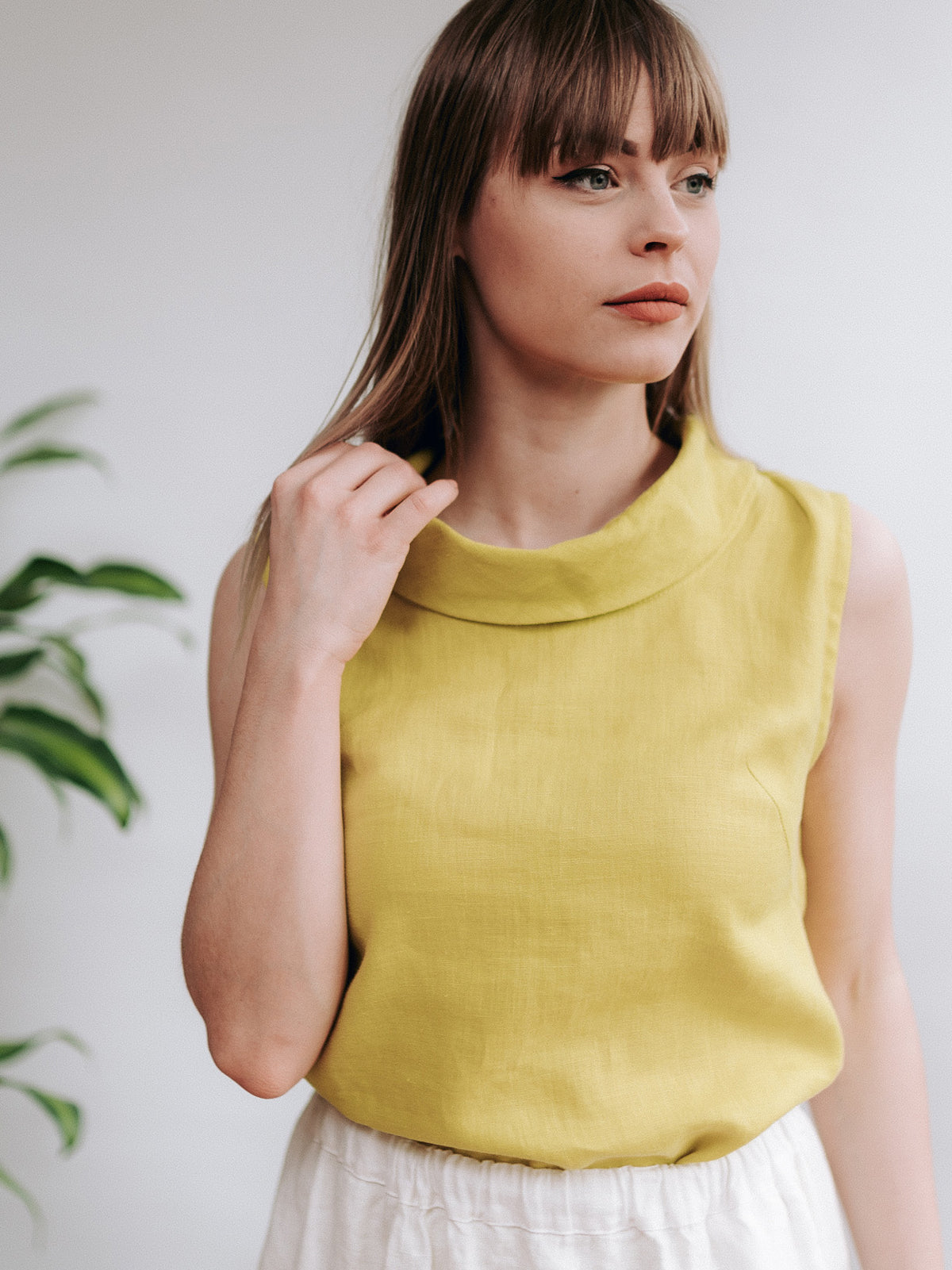 Sleeveless Linen Top With Raised Neck &#39;Alyssa&#39;