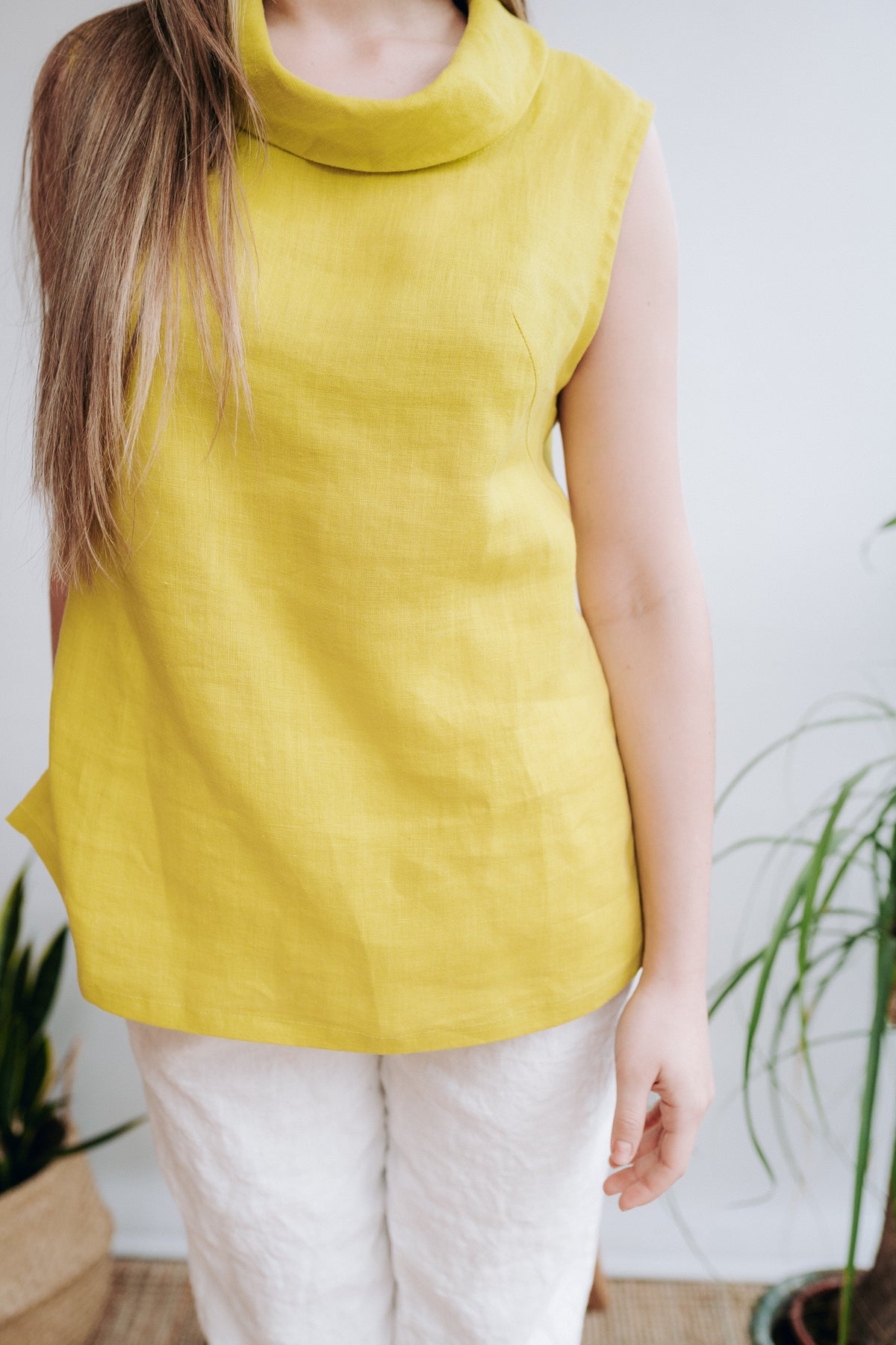 Sleeveless Linen Top With Raised Neck &#39;Alyssa&#39;
