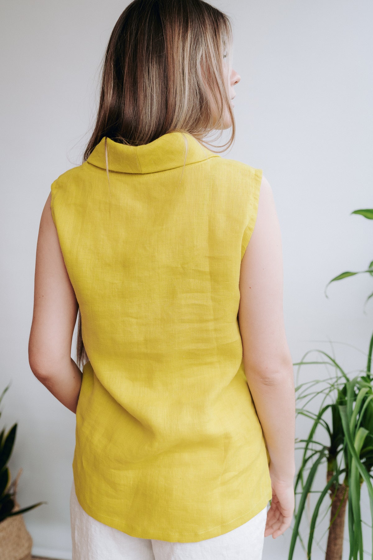 Sleeveless Linen Top With Raised Neck &#39;Alyssa&#39;