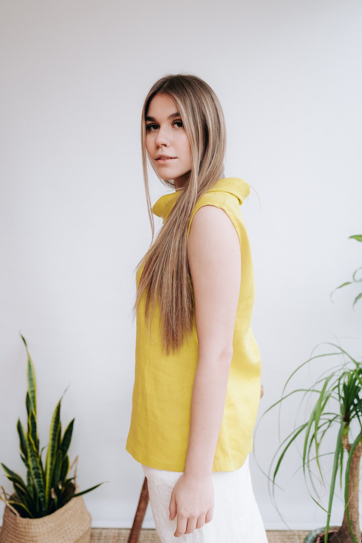 Sleeveless Linen Top With Raised Neck &#39;Alyssa&#39;