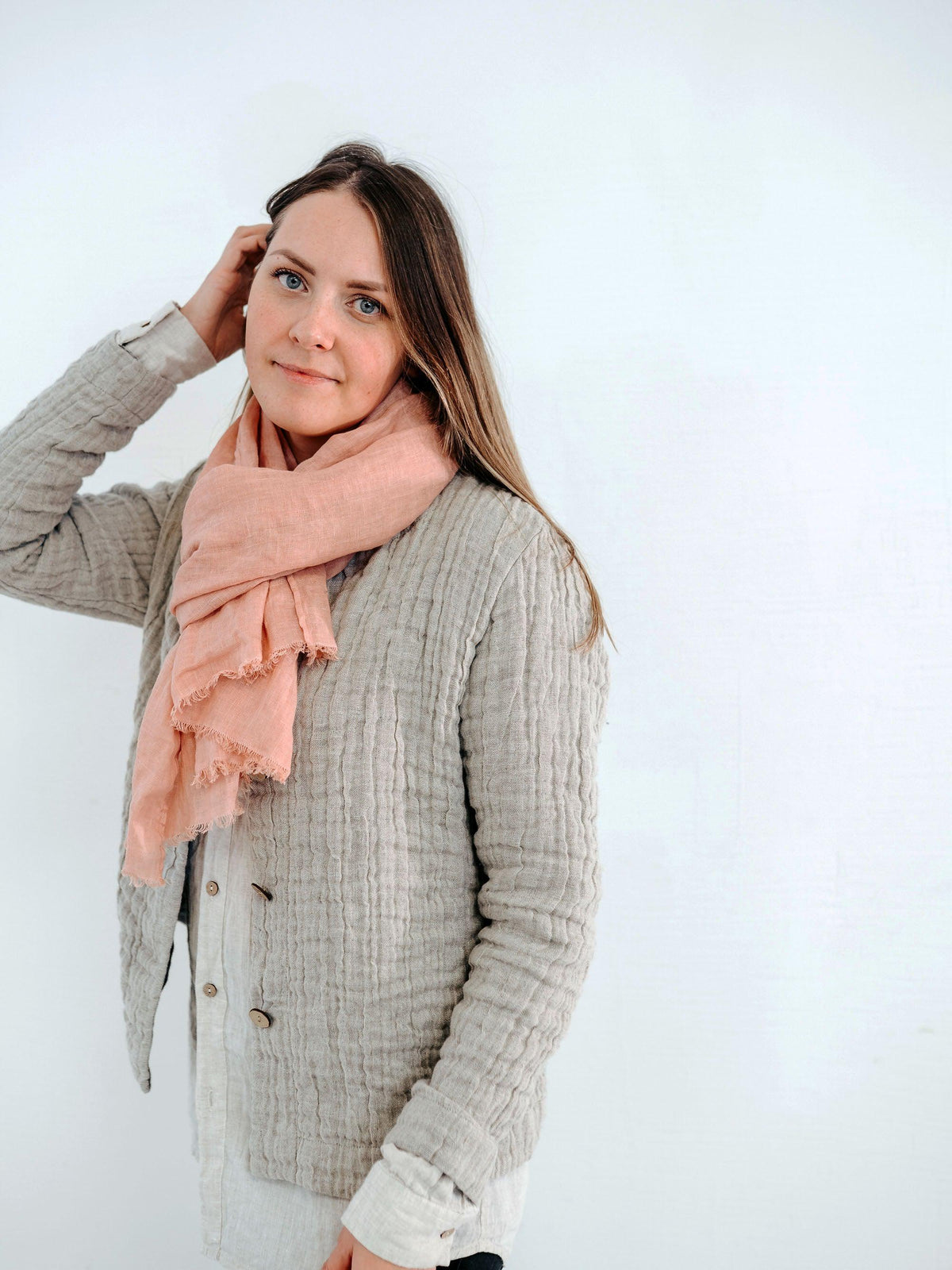 SUPER SOFT BEE SCARF - PINK & GREY