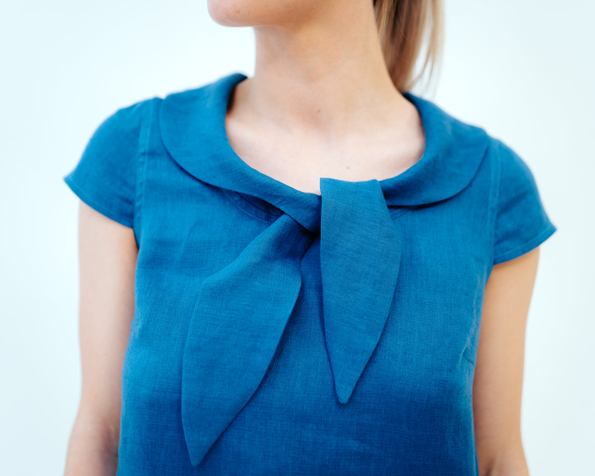 Cute linen top with a collar and a tie &#39;Dora&#39;