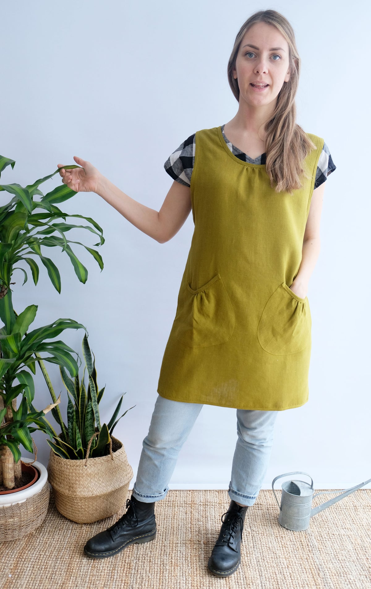 Linen Pinafore Apron &#39;Marian&#39;, Cross Back Apron