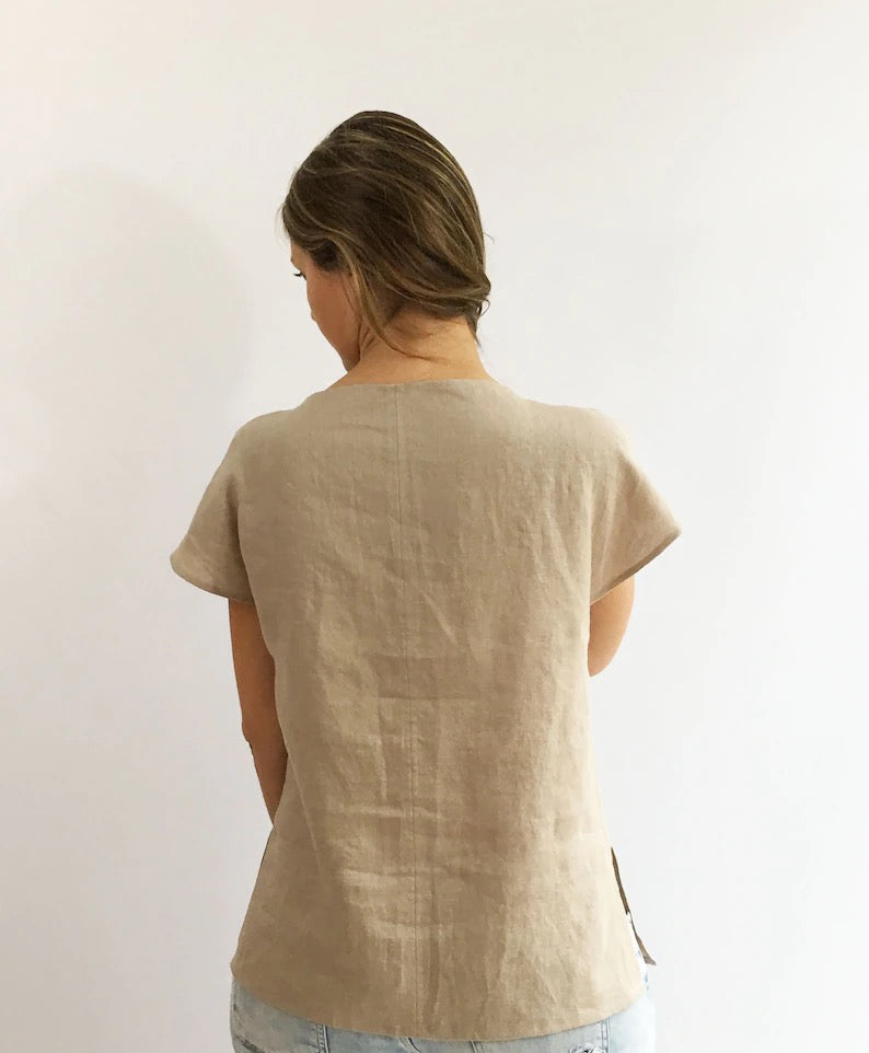 Womens Linen blouse with a Tie