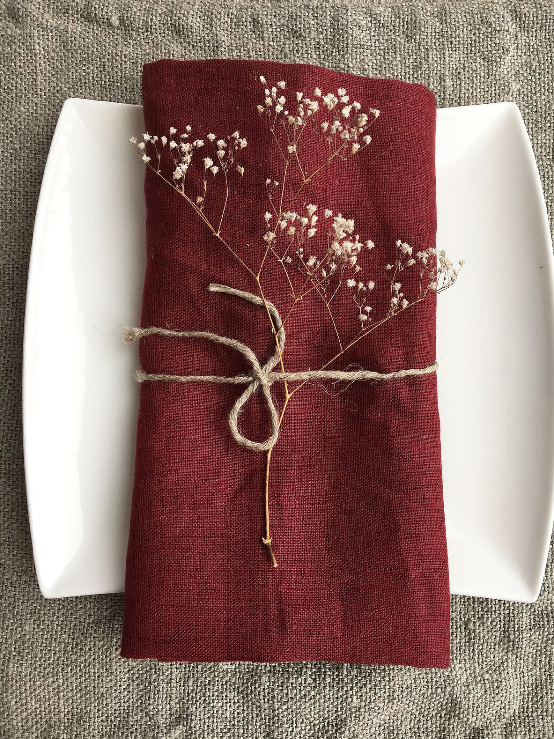 Christmas Napkins, Maroon Red Linen Napkins, Cloth napkins, Red Napkins, Maroon Napkins, Christmas Table, Holiday Table, Set of napkins