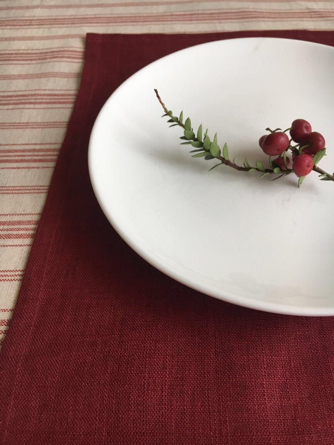 Red Placemats, Linen Placemats, Christmas Placemats, set of linen placemats, holiday placemats, lightweight placemats, cloth placemats