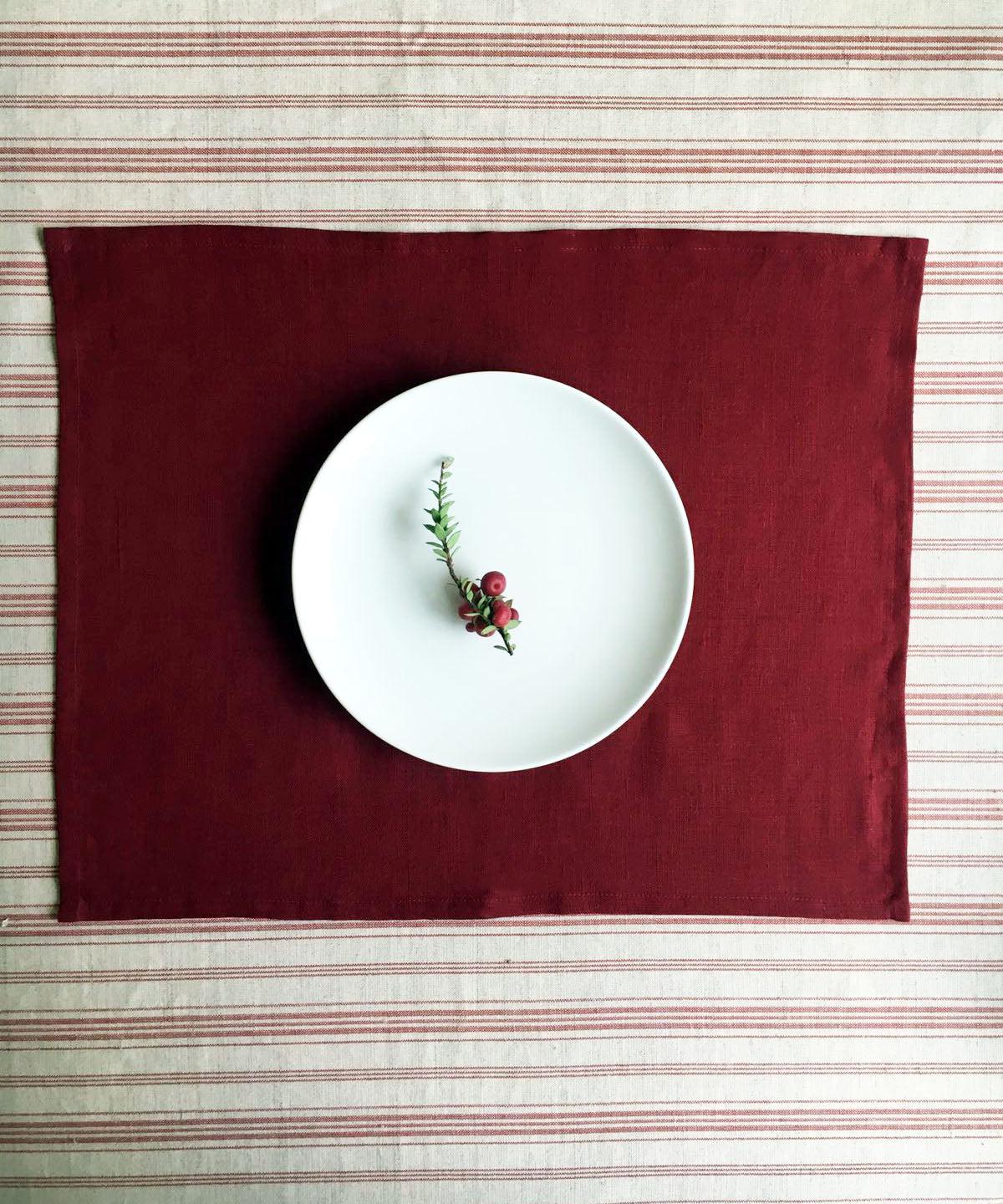 Red Placemats, Linen Placemats, Christmas Placemats, set of linen placemats, holiday placemats, lightweight placemats, cloth placemats