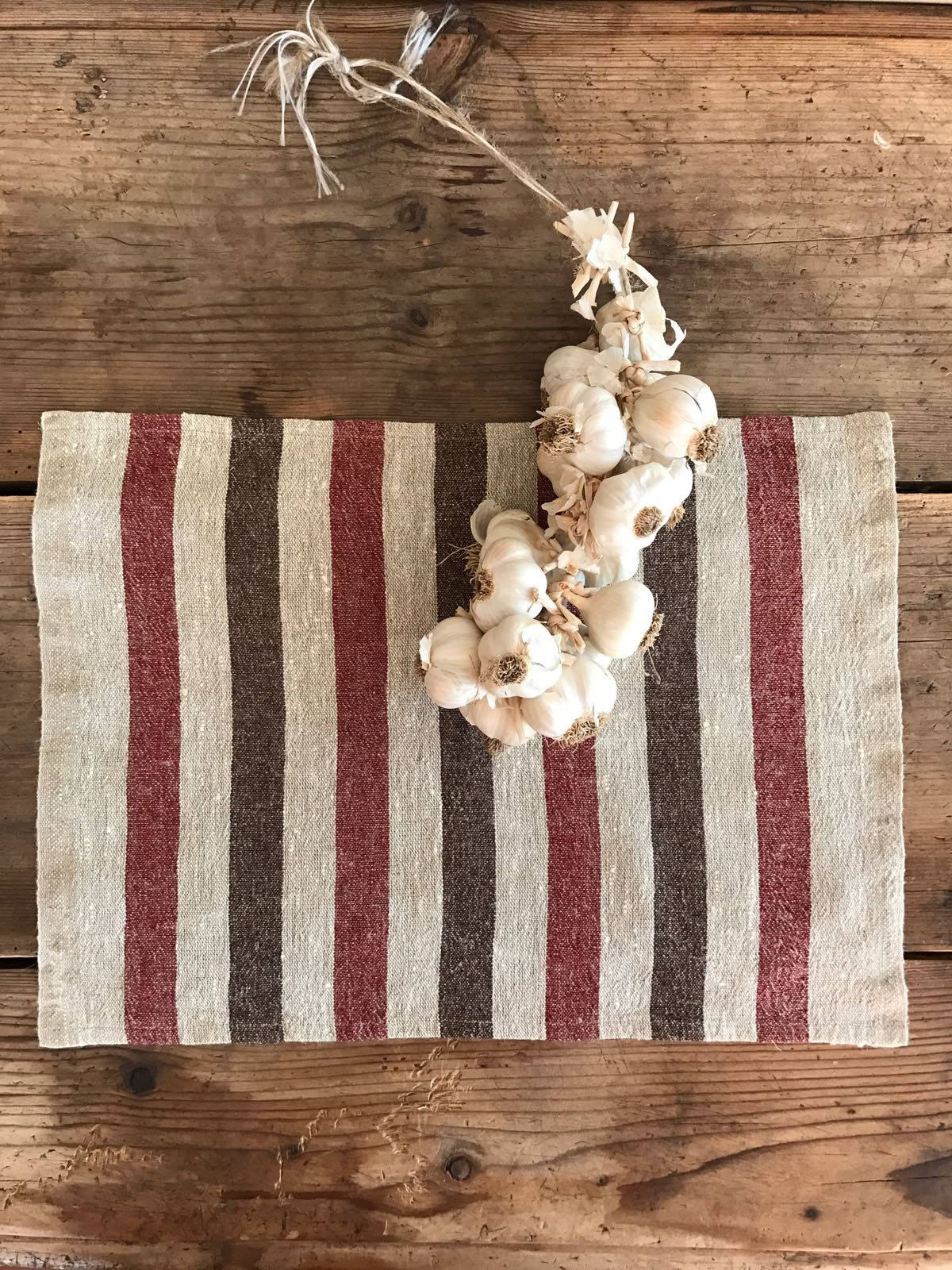 Striped placemats, set of 6 linen placemats, cloth placemats, rustic placemats, country placemats, natural placemats, red and black placemat