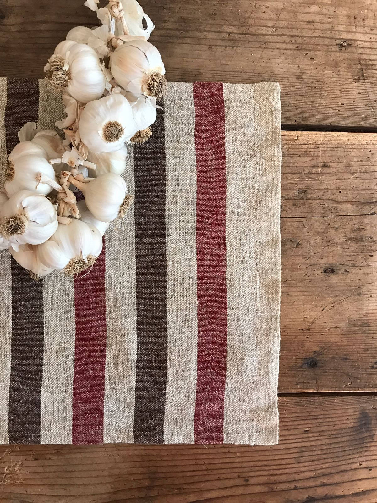 Striped placemats, set of 6 linen placemats, cloth placemats, rustic placemats, country placemats, natural placemats, red and black placemat