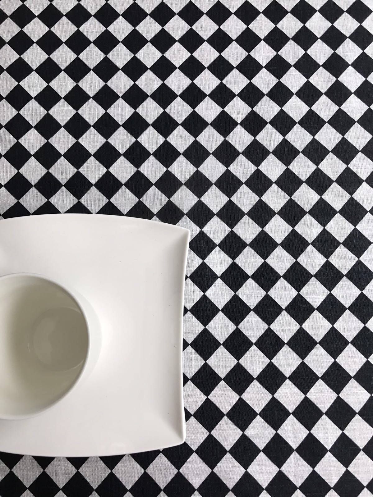 Black and White Checkered Tablecloth, Linen Tablecloth, Retro Linen Table Cloth, Geometric Tablecloth Rectangle Tablecloth Square Checkers