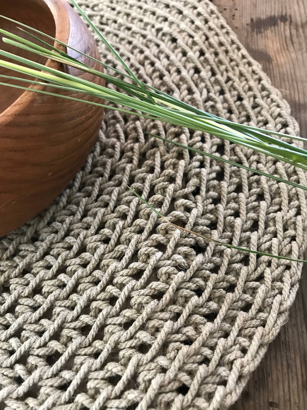 Round Linen placemats, Rustic Placemats, Circle Placemats, Country Placemats, Natural Placemats, Crochet Placemats, Natural linen placemats
