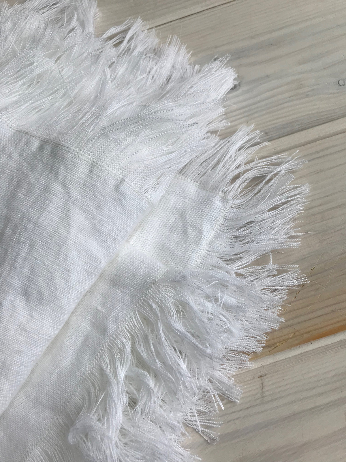 White Linen Tablecloth,Tablecloth with Fringes Stonewashed European Linen,Extra large tablecloth, Oval Tablecloth by Linenbee