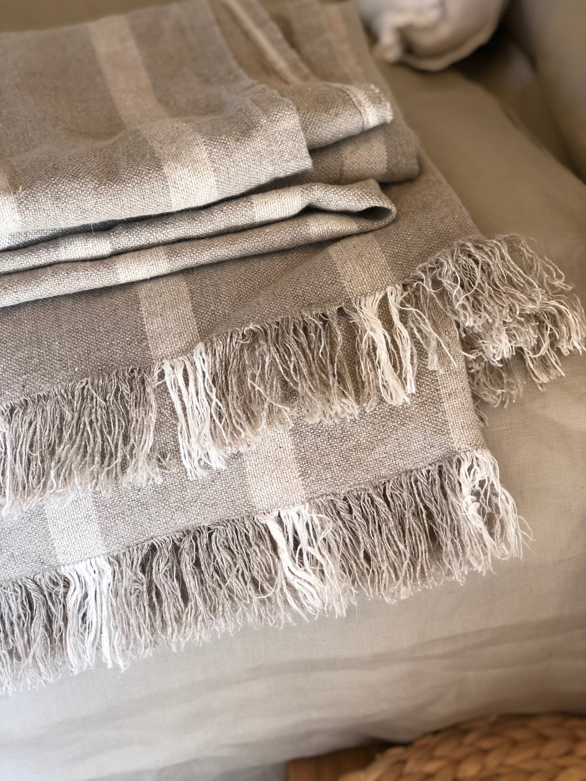Linen bed throw with fringes,light stripped bed cover, linen bed cover, linen blanket,blanket, summer blanket, decorative throw