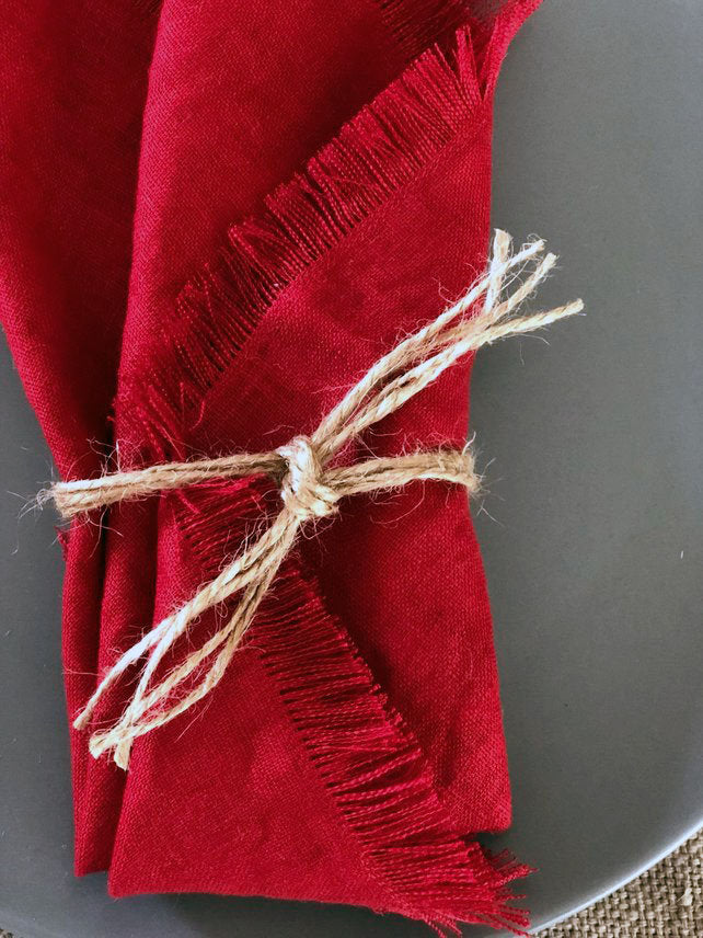 Christmas Linen Napkins with Frayed Edges, Christmas Red Napkins, Christmas table, Set of Six Cloth Napkins, Cloth Dining Napkins Red Frayed