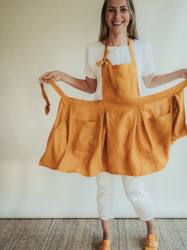 Vintage Inspired Cute Linen Apron 'Sunshine', Feminine apron - Linenbee