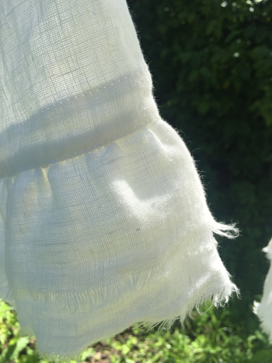 Face towels, set of four soft guest towels, white linen towels, ruffled french linen look by Linenbee