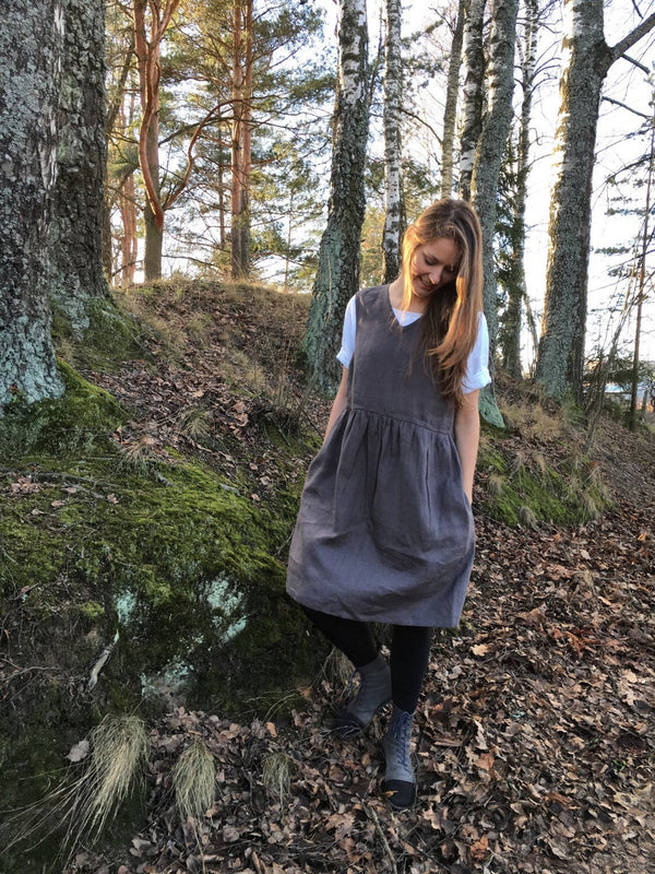 gray linen dress Grey Sleeveless Dress, Linen pinafore Cap-Sleeve Size:M (Beagle/Cocker Spaniel/West Highland Terrier) Flowy White Halter Neck Comfortable and chic linen