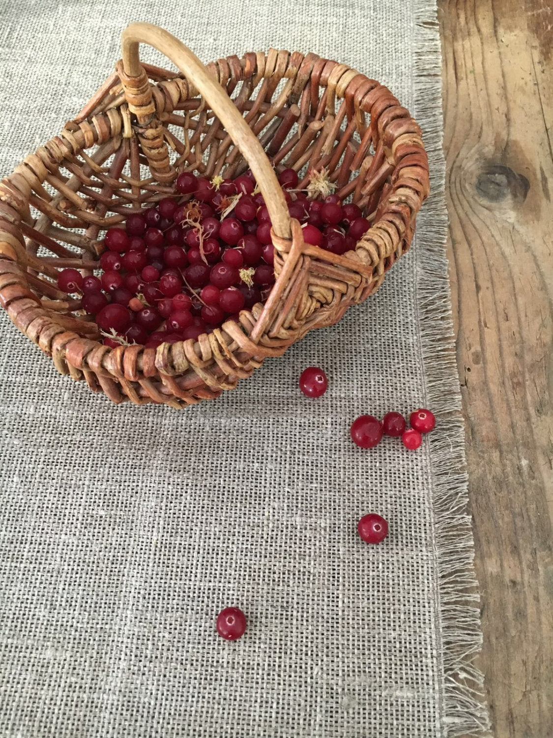 Natural Linen table runner, Rustic Table Runner, Wedding Table runner, Wedding table decor, Frayed Runner, Burlap Runner, Rustic Weddings