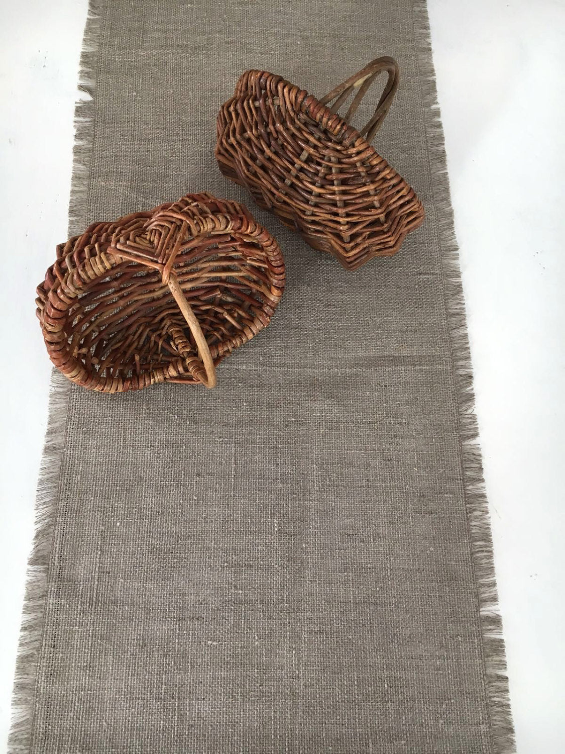 Natural Linen table runner, Rustic Table Runner, Wedding Table runner, Wedding table decor, Frayed Runner, Burlap Runner, Rustic Weddings